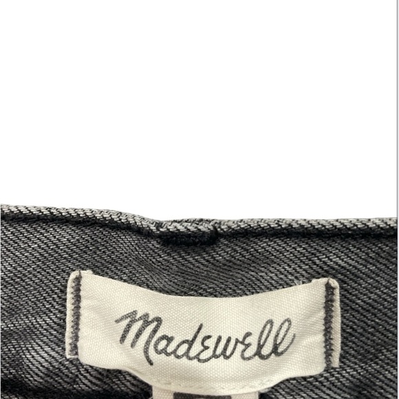Madewell Relaxed Black Denim But Fly Shorts size 30 - Picture 2 of 4
